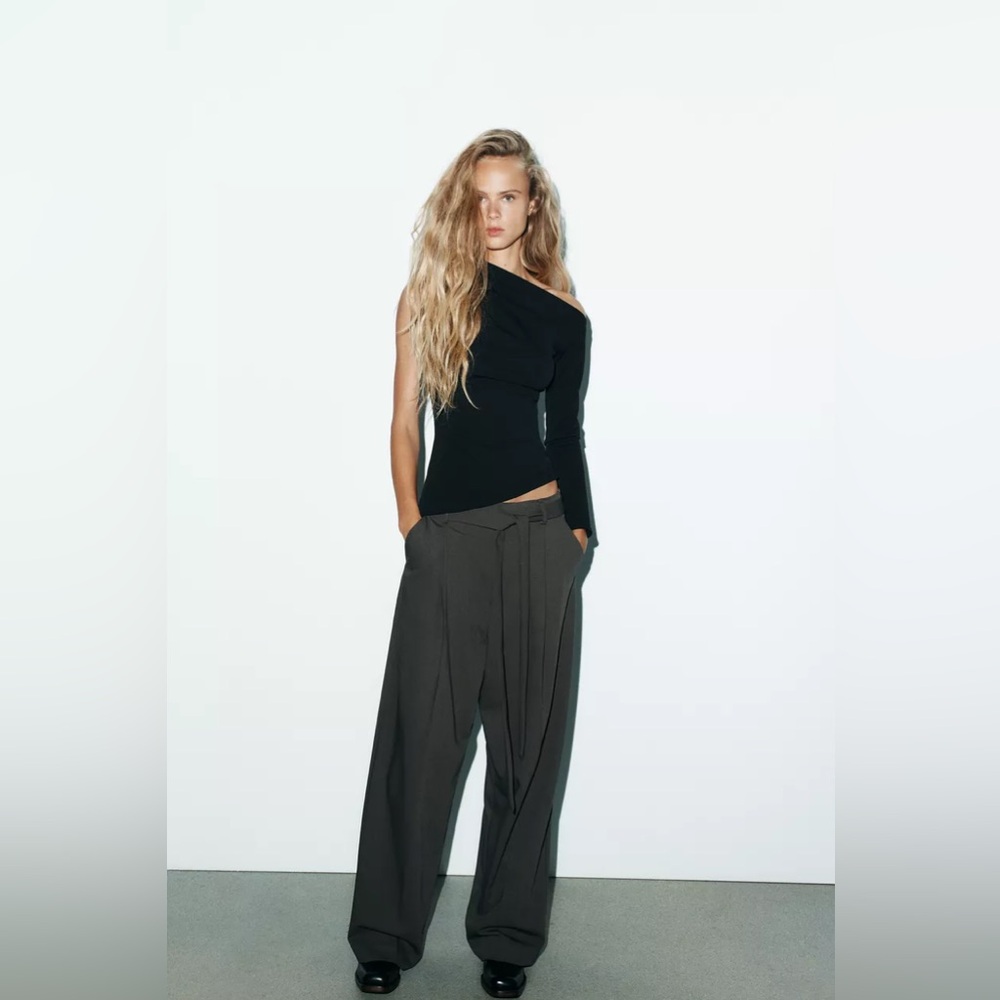ZARA Asymmetric One Sleeve Tie Tank Strap Black Going Out Top Crop Slim Y2K
